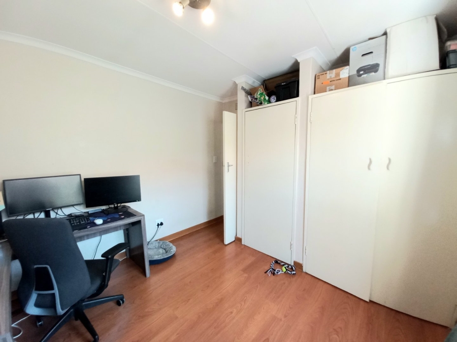 2 Bedroom Property for Sale in De Klerkshof Gauteng
