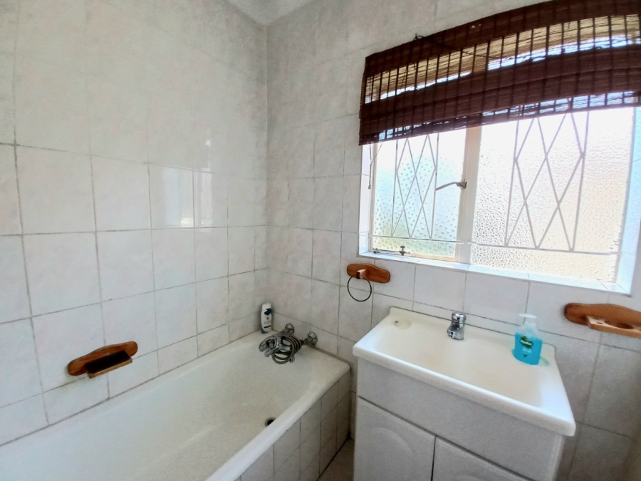 2 Bedroom Property for Sale in De Klerkshof Gauteng