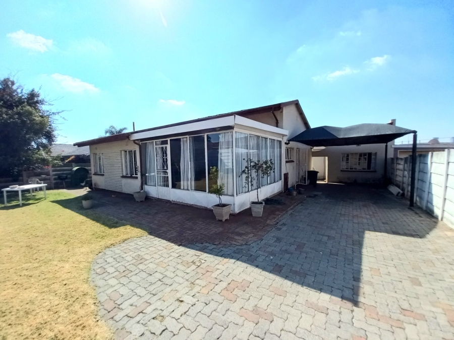 2 Bedroom Property for Sale in De Klerkshof Gauteng