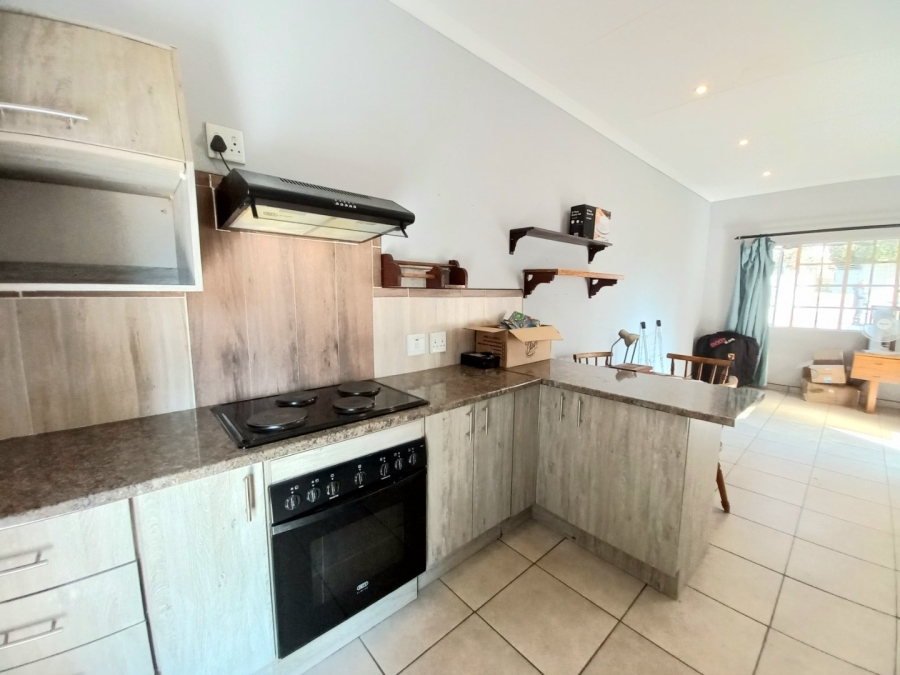 2 Bedroom Property for Sale in De Klerkshof Gauteng