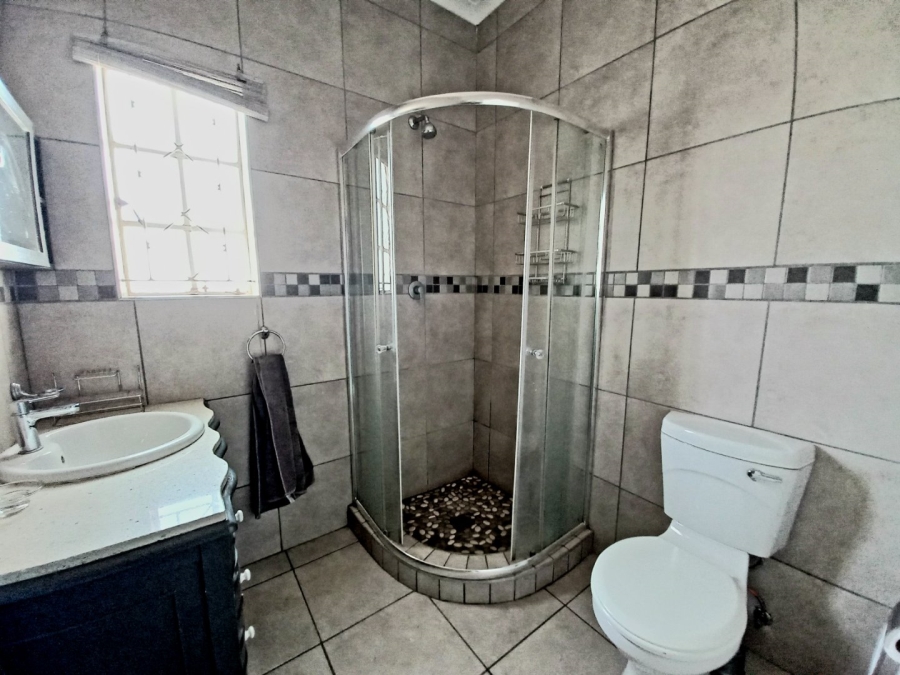2 Bedroom Property for Sale in De Klerkshof Gauteng