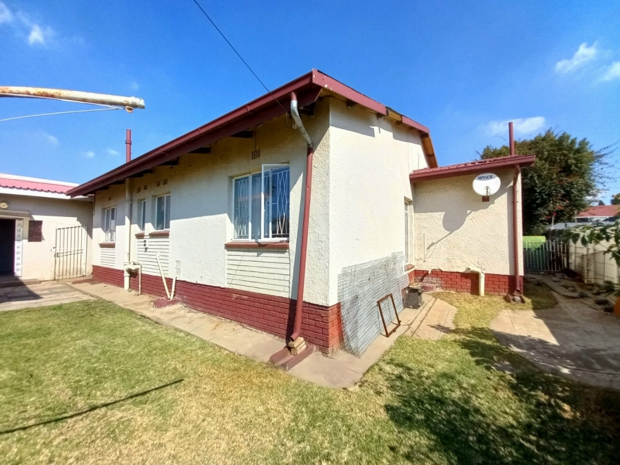 2 Bedroom Property for Sale in De Klerkshof Gauteng
