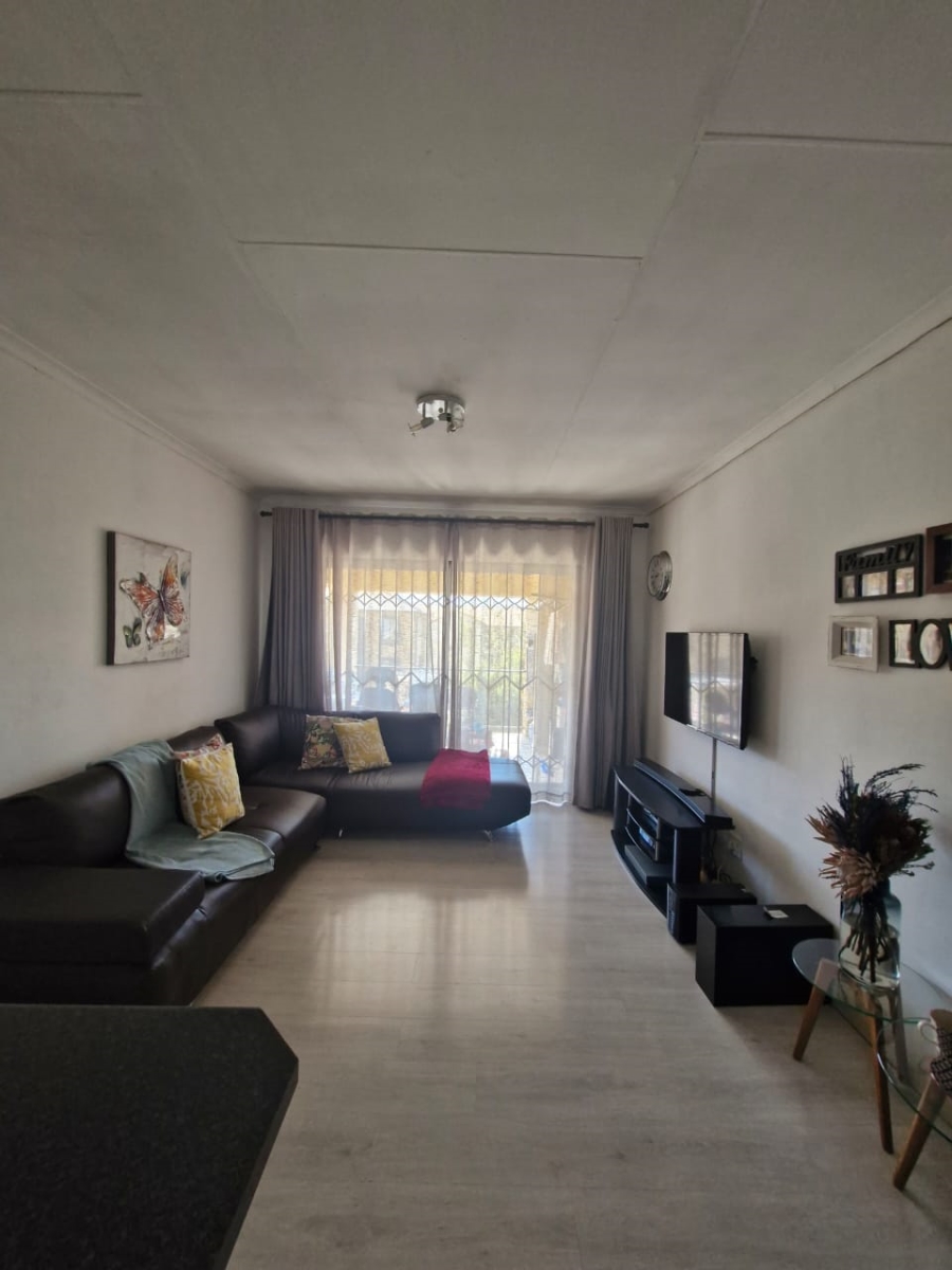 2 Bedroom Property for Sale in North Riding Gauteng