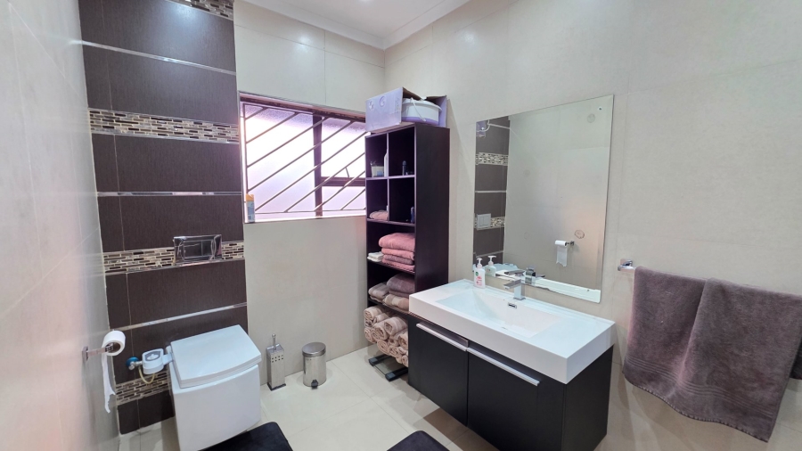 4 Bedroom Property for Sale in Claudius Gauteng