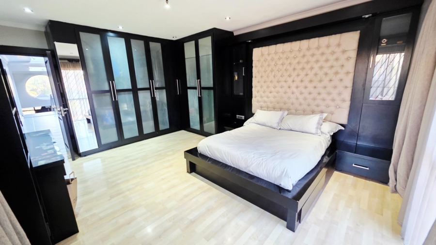 4 Bedroom Property for Sale in Claudius Gauteng