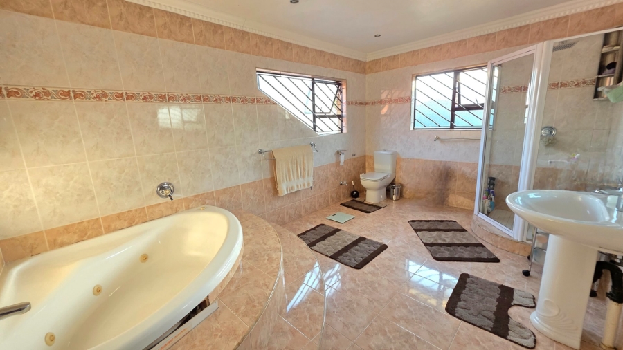 4 Bedroom Property for Sale in Claudius Gauteng