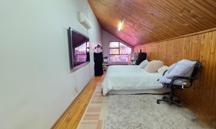 4 Bedroom Property for Sale in Claudius Gauteng