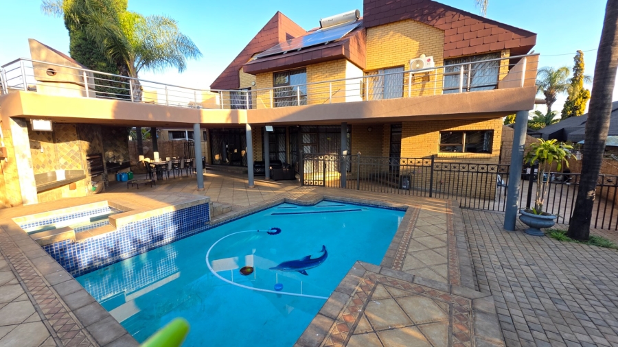 4 Bedroom Property for Sale in Claudius Gauteng
