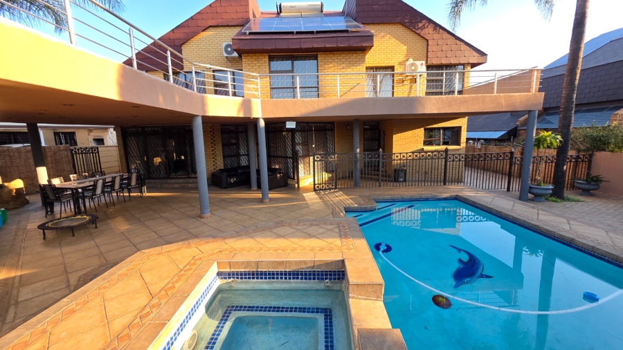 4 Bedroom Property for Sale in Claudius Gauteng