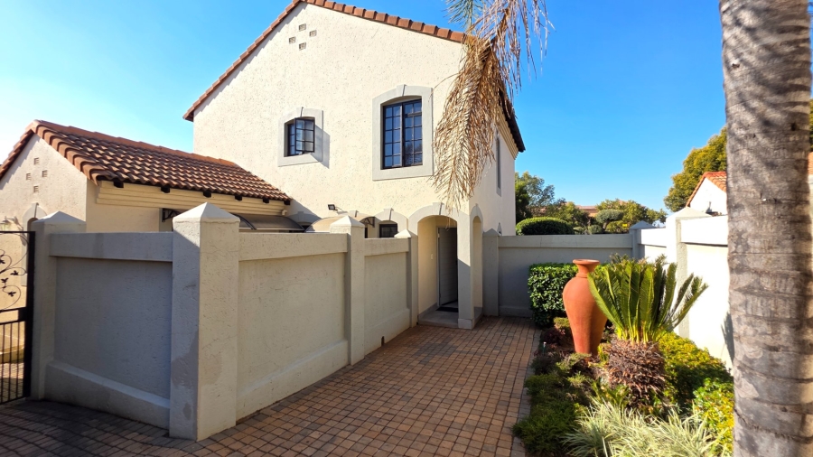 4 Bedroom Property for Sale in Claudius Gauteng