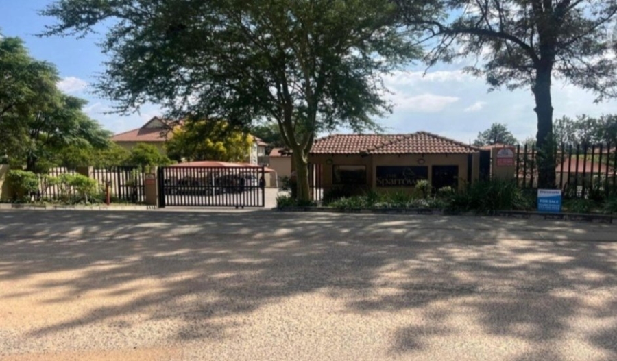 2 Bedroom Property for Sale in Vorna Valley Gauteng