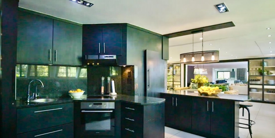 6 Bedroom Property for Sale in Doornkloof Gauteng