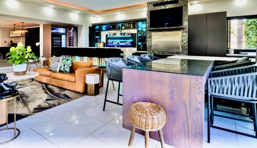 6 Bedroom Property for Sale in Doornkloof Gauteng