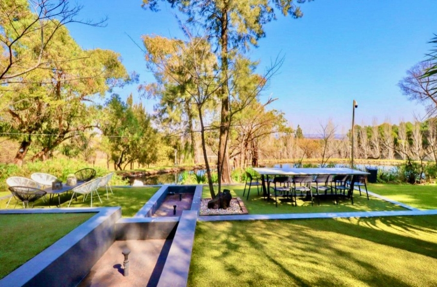 6 Bedroom Property for Sale in Doornkloof Gauteng