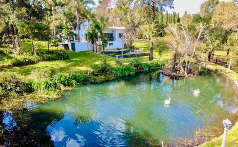 6 Bedroom Property for Sale in Doornkloof Gauteng