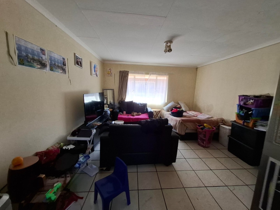 1 Bedroom Property for Sale in Lotus Gardens Gauteng