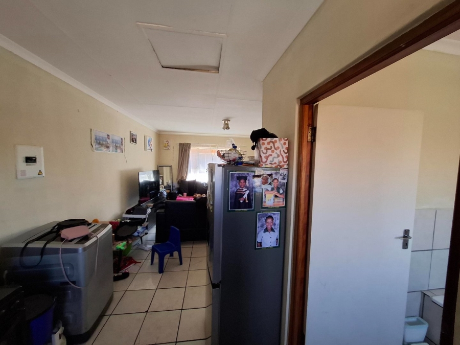 1 Bedroom Property for Sale in Lotus Gardens Gauteng