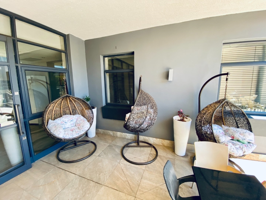 To Let commercial Property for Rent in Menlyn Gauteng