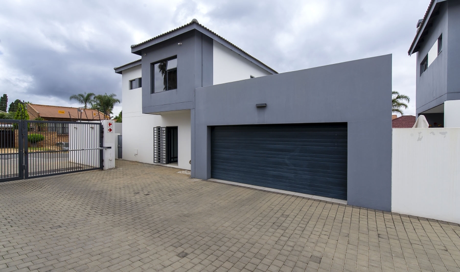 3 Bedroom Property for Sale in Edenvale Central Gauteng