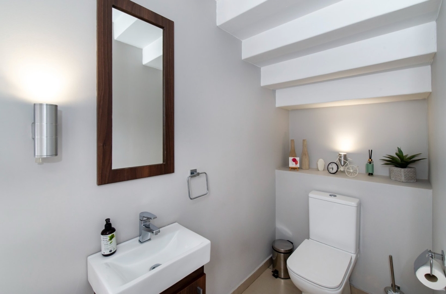 3 Bedroom Property for Sale in Edenvale Central Gauteng