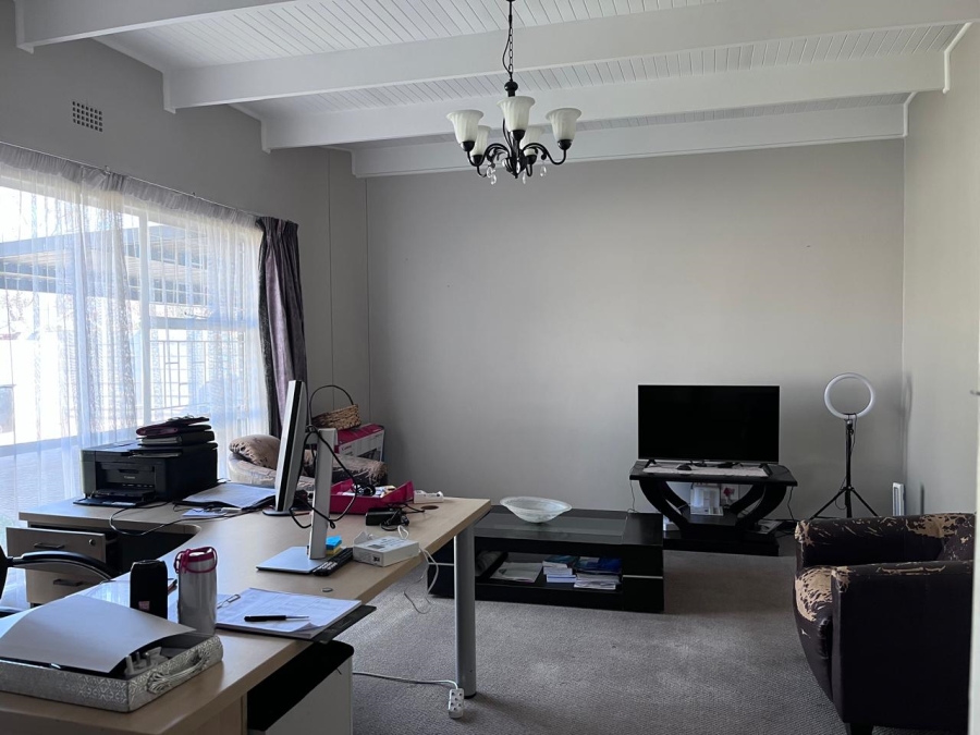 4 Bedroom Property for Sale in Vanderbijlpark SE 2 Gauteng