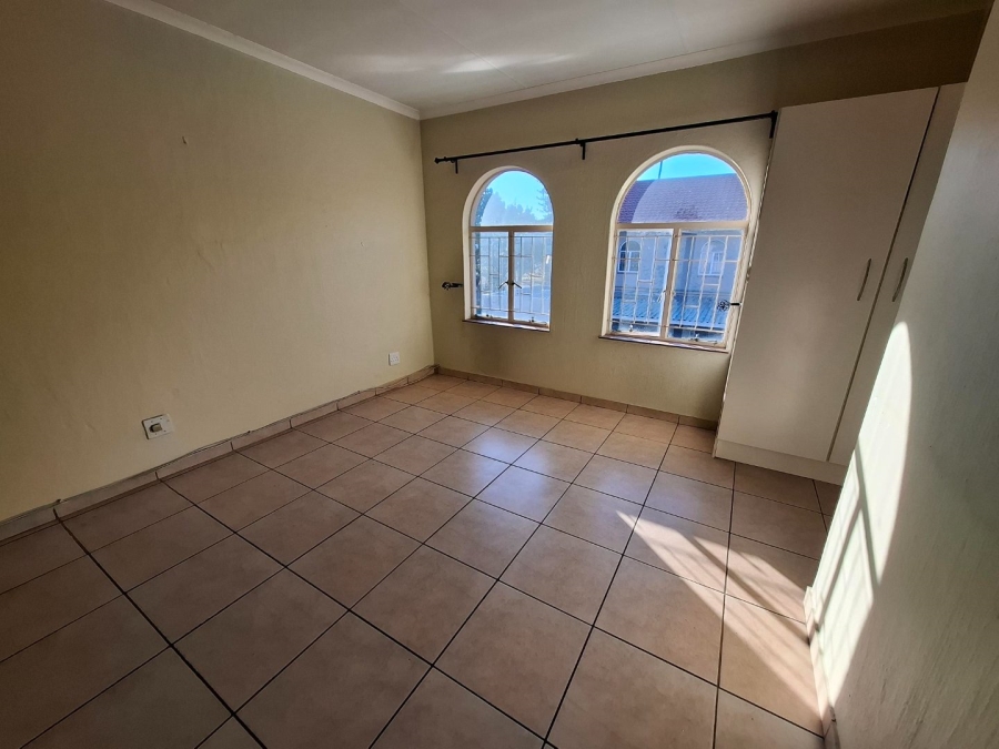 2 Bedroom Property for Sale in Kilner Park Gauteng