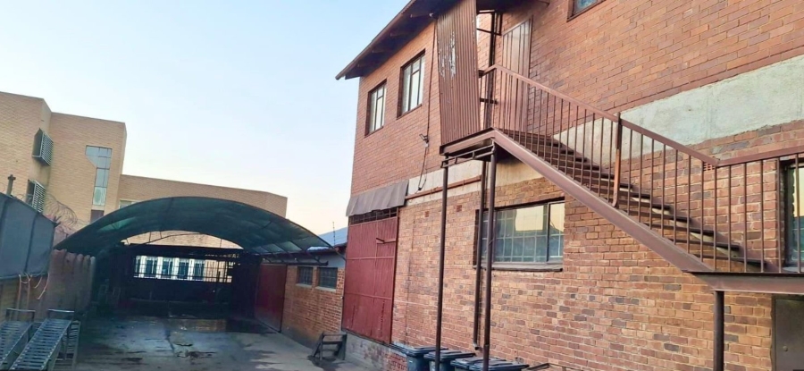 Bedroom Property for Sale in Gezina Gauteng