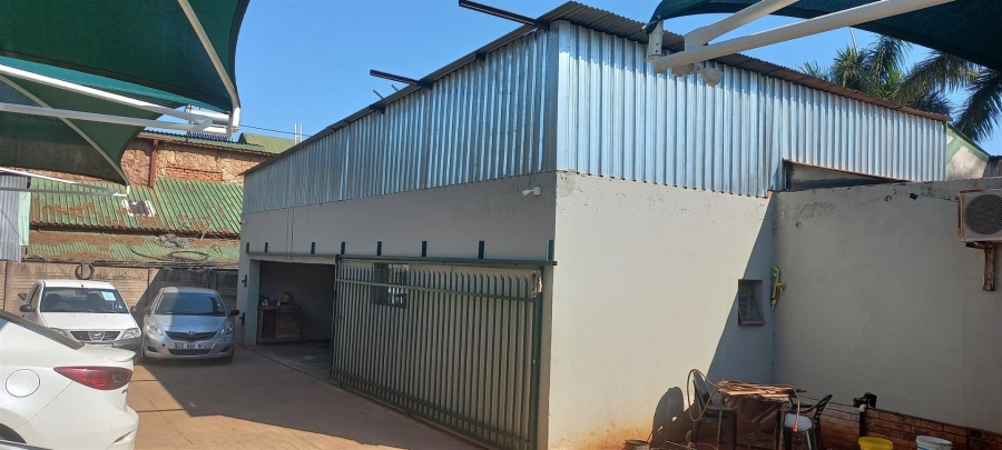  Bedroom Property for Sale in Sinoville Gauteng