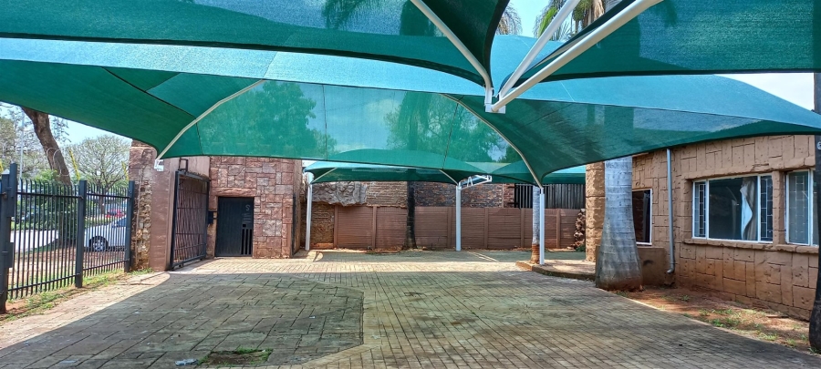  Bedroom Property for Sale in Sinoville Gauteng