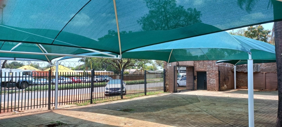  Bedroom Property for Sale in Sinoville Gauteng