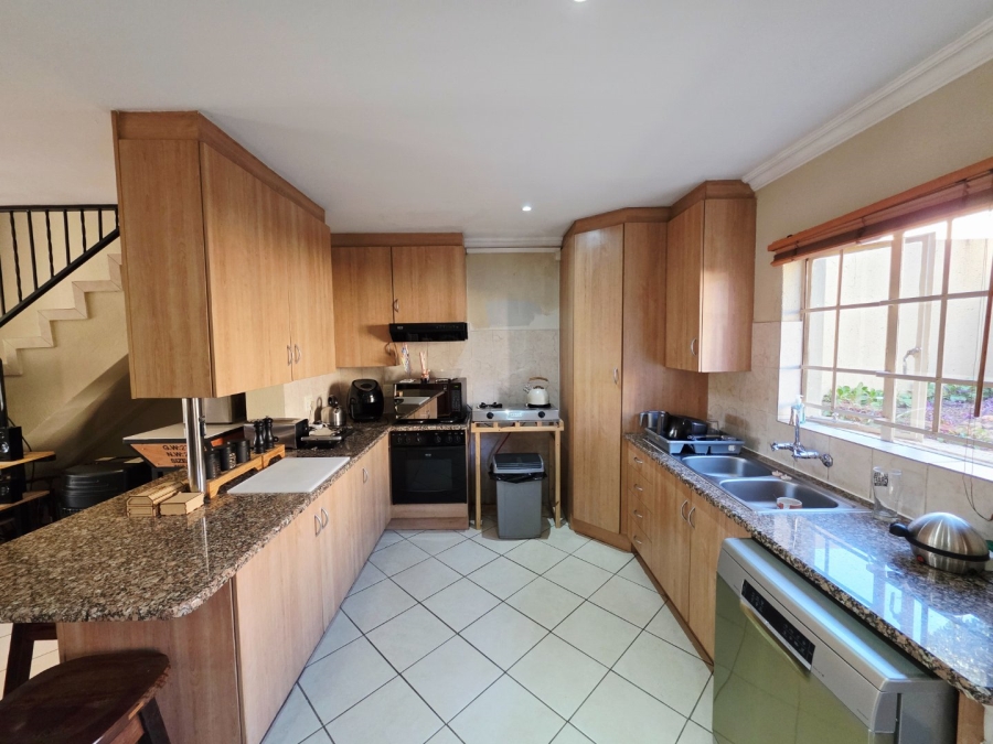 3 Bedroom Property for Sale in La Montagne Gauteng