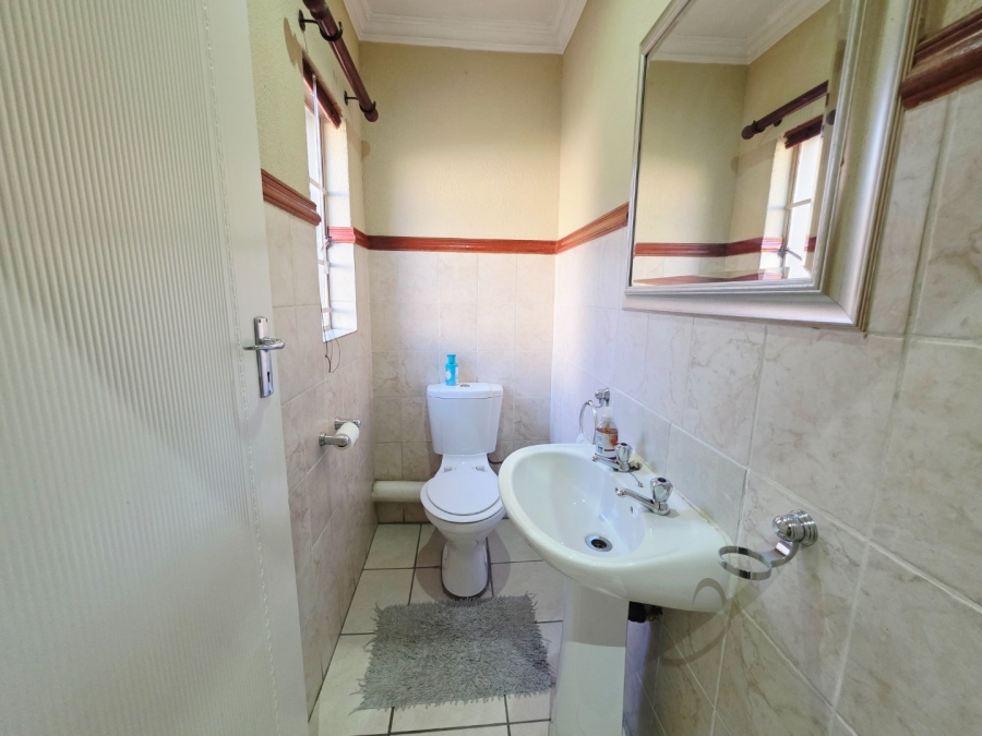 3 Bedroom Property for Sale in La Montagne Gauteng