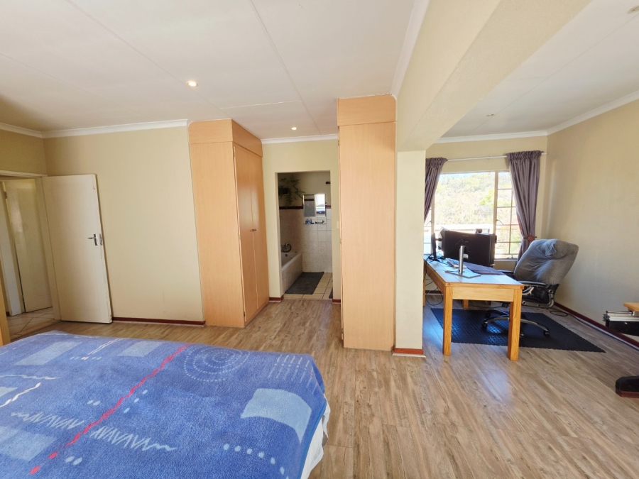 3 Bedroom Property for Sale in La Montagne Gauteng