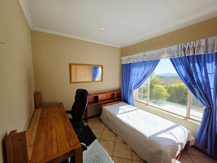 3 Bedroom Property for Sale in La Montagne Gauteng