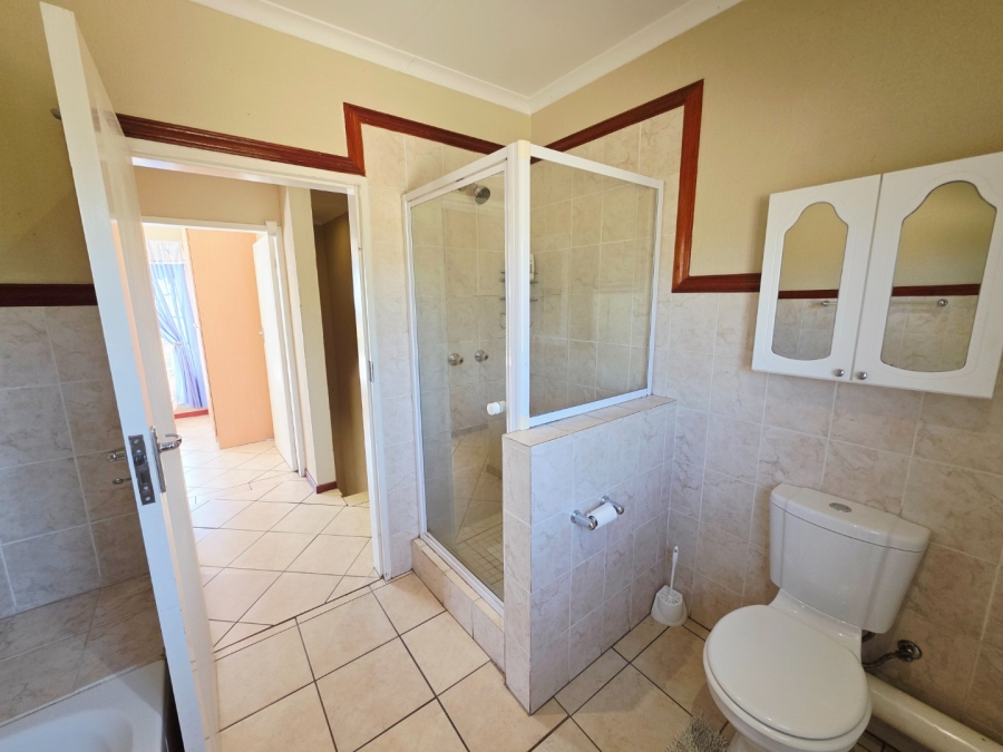 3 Bedroom Property for Sale in La Montagne Gauteng
