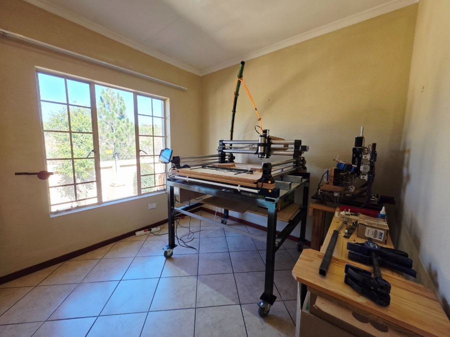 3 Bedroom Property for Sale in La Montagne Gauteng
