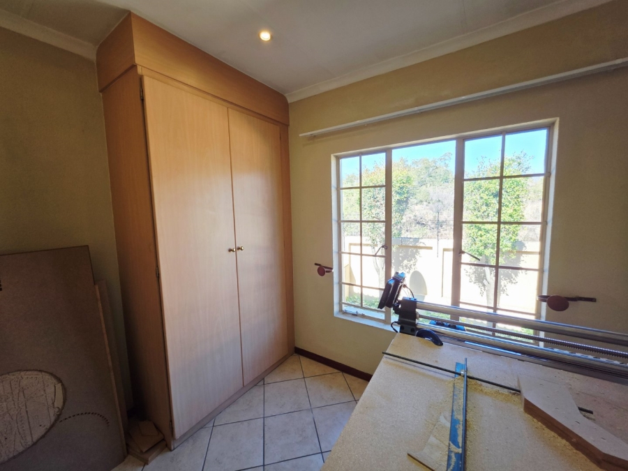 3 Bedroom Property for Sale in La Montagne Gauteng