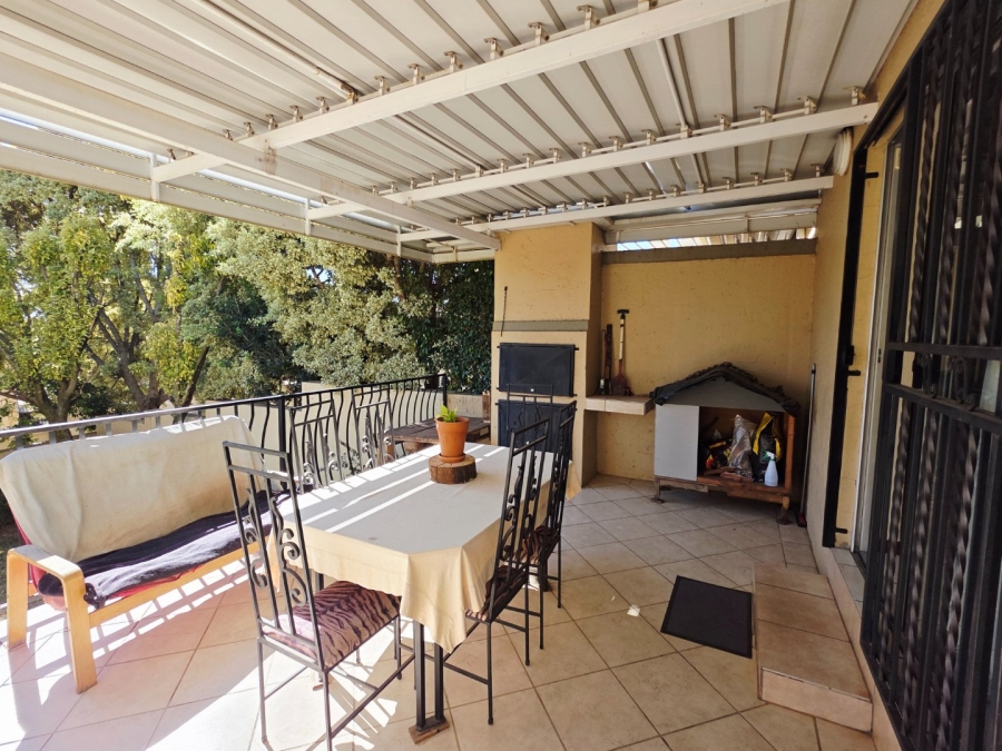 3 Bedroom Property for Sale in La Montagne Gauteng