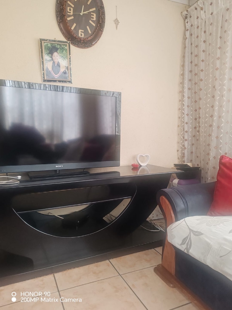 2 Bedroom Property for Sale in Ebony Park Gauteng