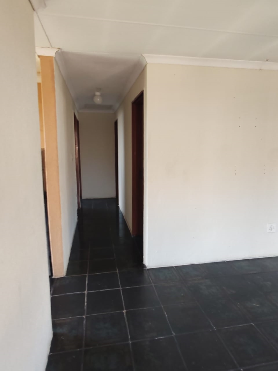 3 Bedroom Property for Sale in Ebony Park Gauteng