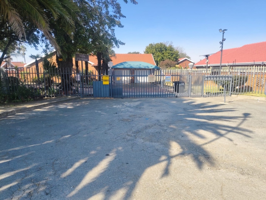 3 Bedroom Property for Sale in Barvallen Gauteng
