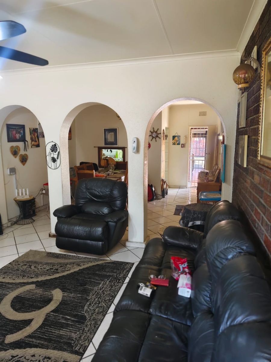 3 Bedroom Property for Sale in Barvallen Gauteng