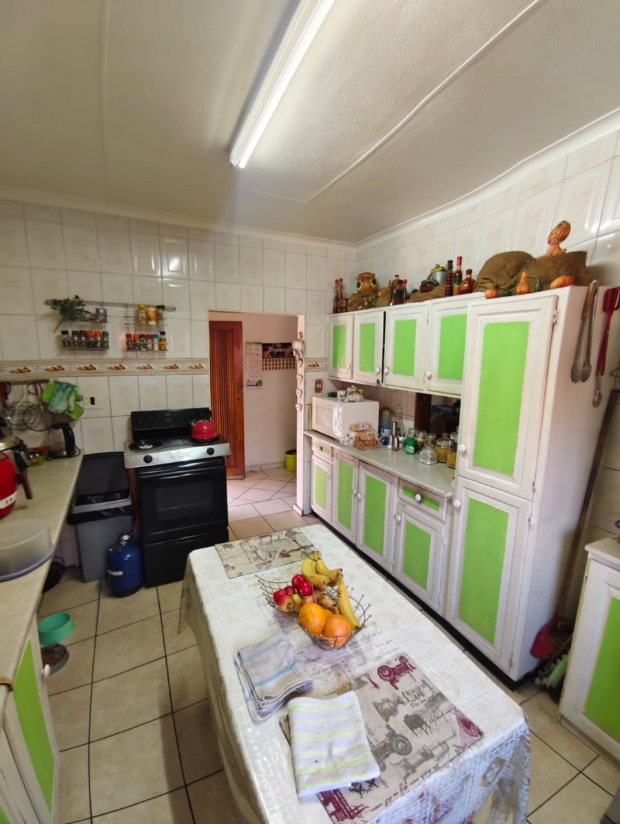 3 Bedroom Property for Sale in Barvallen Gauteng