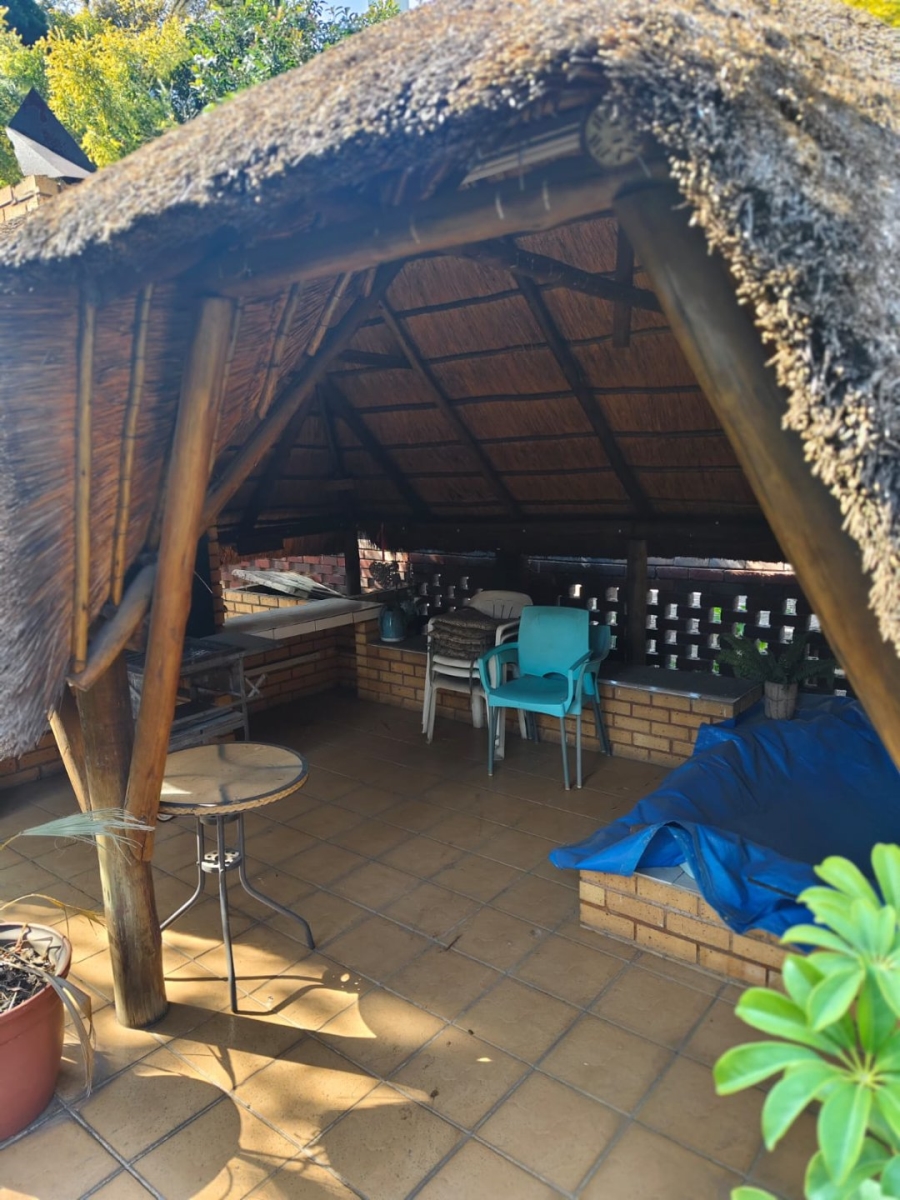 3 Bedroom Property for Sale in Barvallen Gauteng