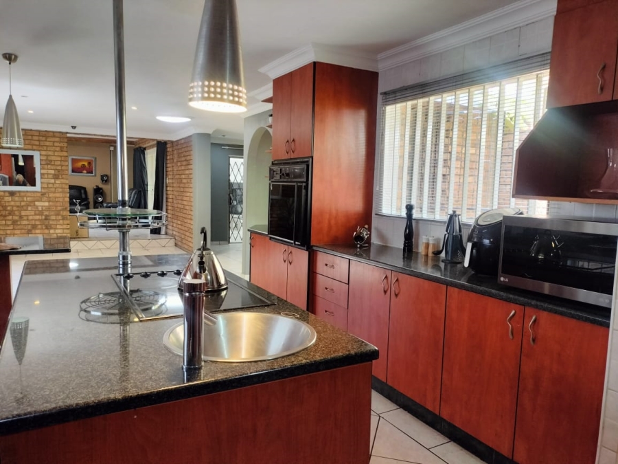 4 Bedroom Property for Sale in Beyers Park Gauteng