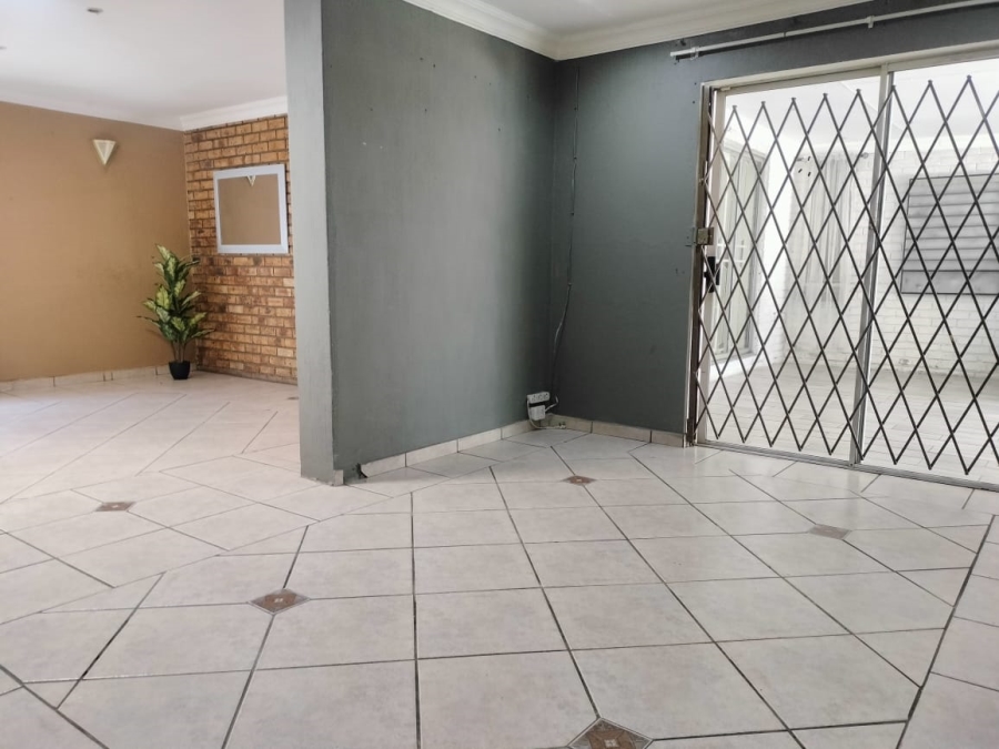 4 Bedroom Property for Sale in Beyers Park Gauteng