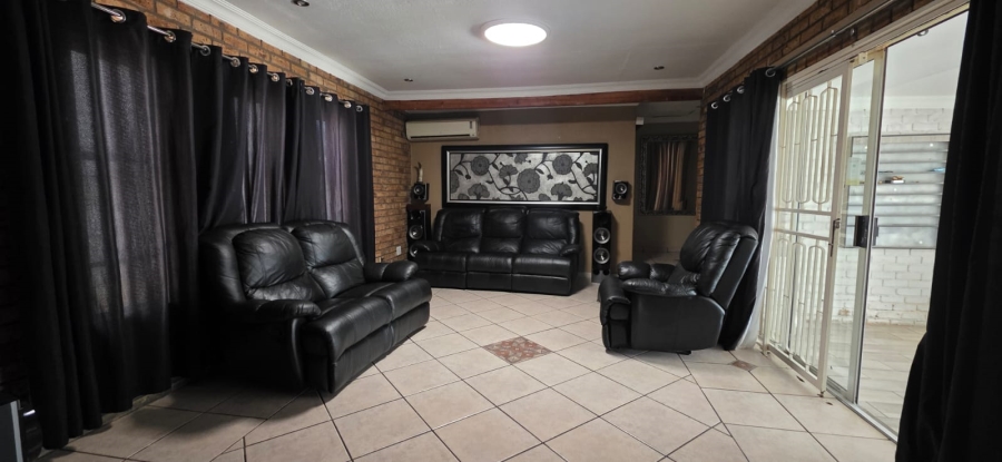 4 Bedroom Property for Sale in Beyers Park Gauteng