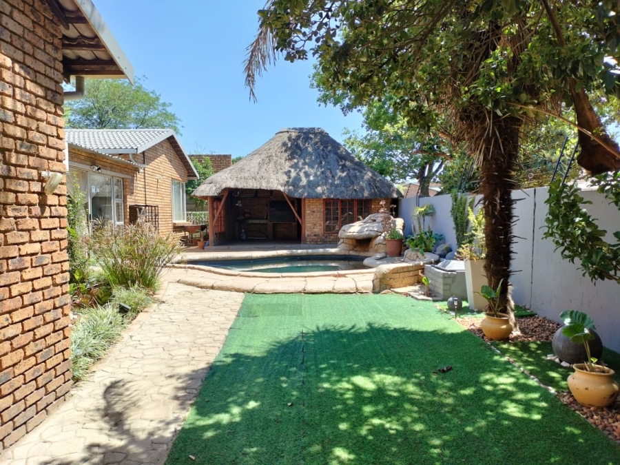 4 Bedroom Property for Sale in Beyers Park Gauteng