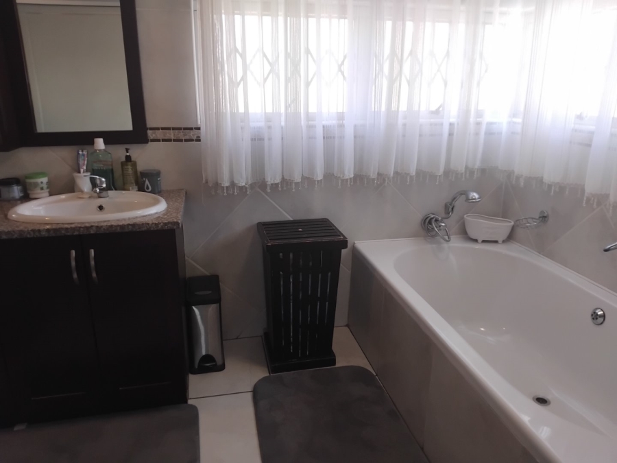 3 Bedroom Property for Sale in Sunnyridge Gauteng
