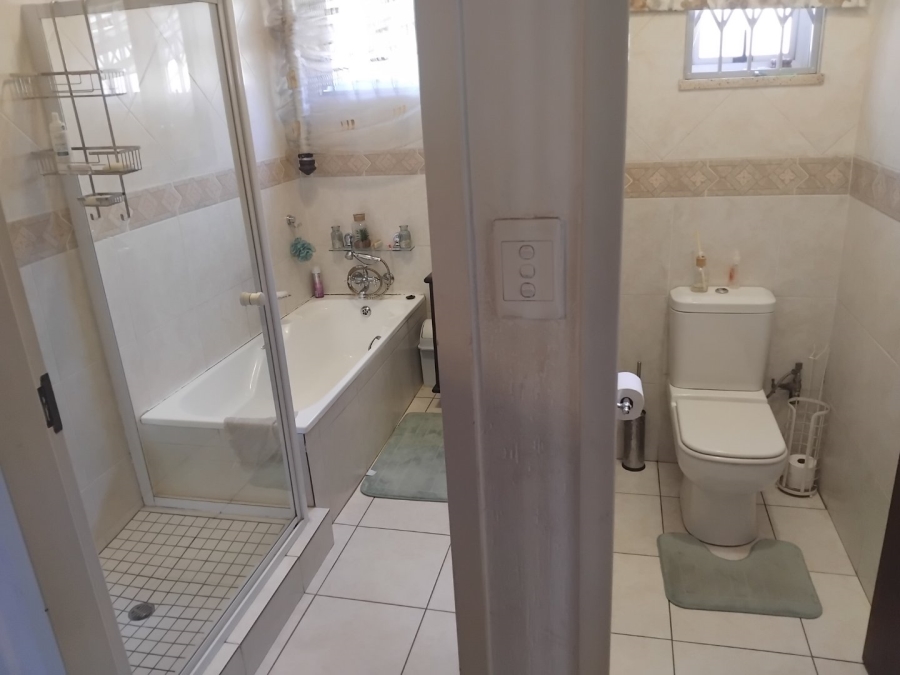 3 Bedroom Property for Sale in Sunnyridge Gauteng